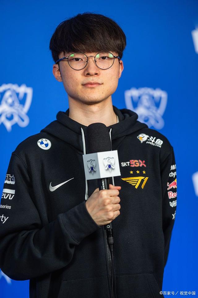 又玩租借大法？PSG宣布AD选手因病缺席，将由租借选手替补
