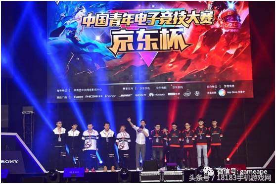 KT全队获LCK最佳阵容一阵，GEN全队获二阵，Zeus三阵上单