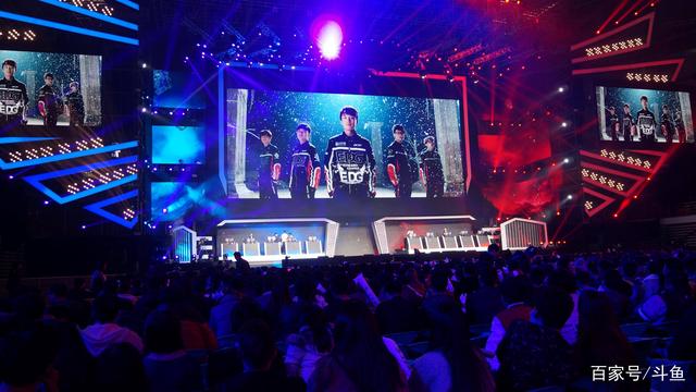 LPL导播出现重大失误！TES阵容“复制粘贴”EDG，难怪宁王会开喷